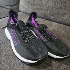 Size 10 supportive shoes